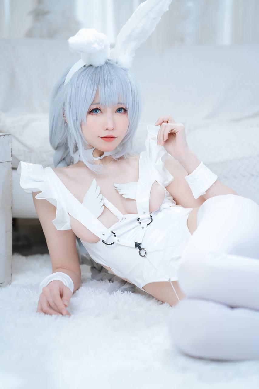 #樱岛嗷 樱岛嗷 – 碧蓝航线 恶毒懒懒的白兔 [19P 145Mb] 标签🏷️#Cosplay #写 - 写真摄影作品集封面，共80张照片