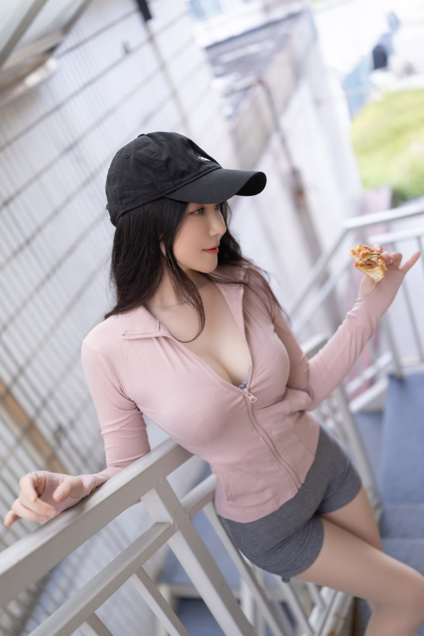 #鱼子酱Fish   披萨Pizza [120P 1.24 Gb] #20250816J - 写真摄影作品集封面，共5张照片