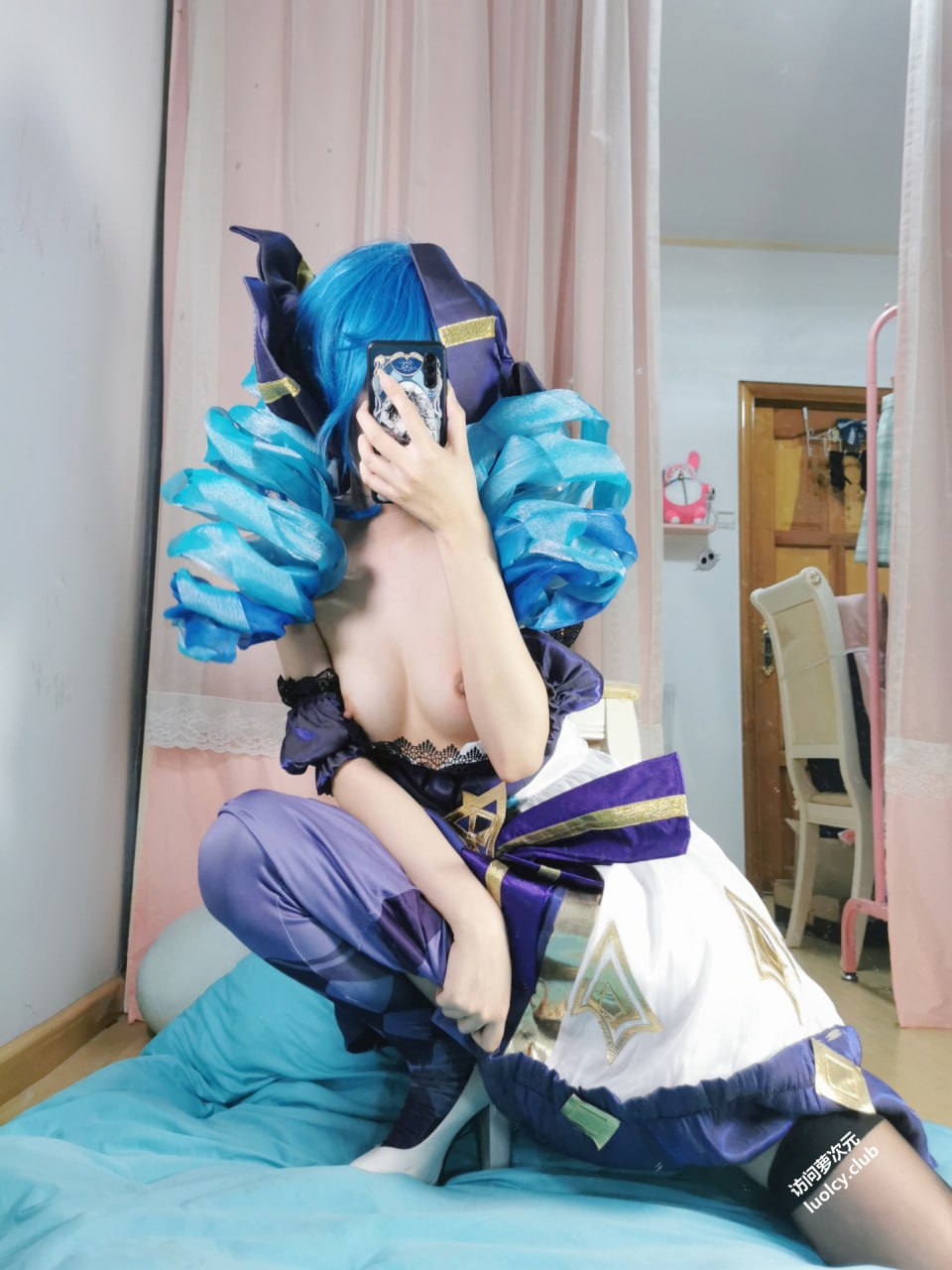 #沐沐酱   新作 格温 标签🏷 #萝莉 #Cosplay #福利姬 - 写真摄影作品集封面，共69张照片