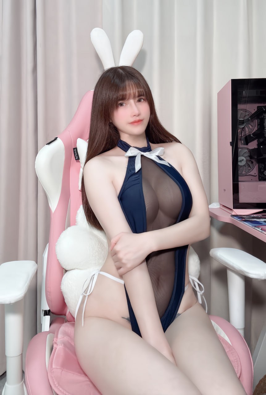 #鹿八岁Baby   泳装宅女 标签🏷#御姐 #巨乳 #福利姬 - 写真摄影作品第31张照片，photo 42894
