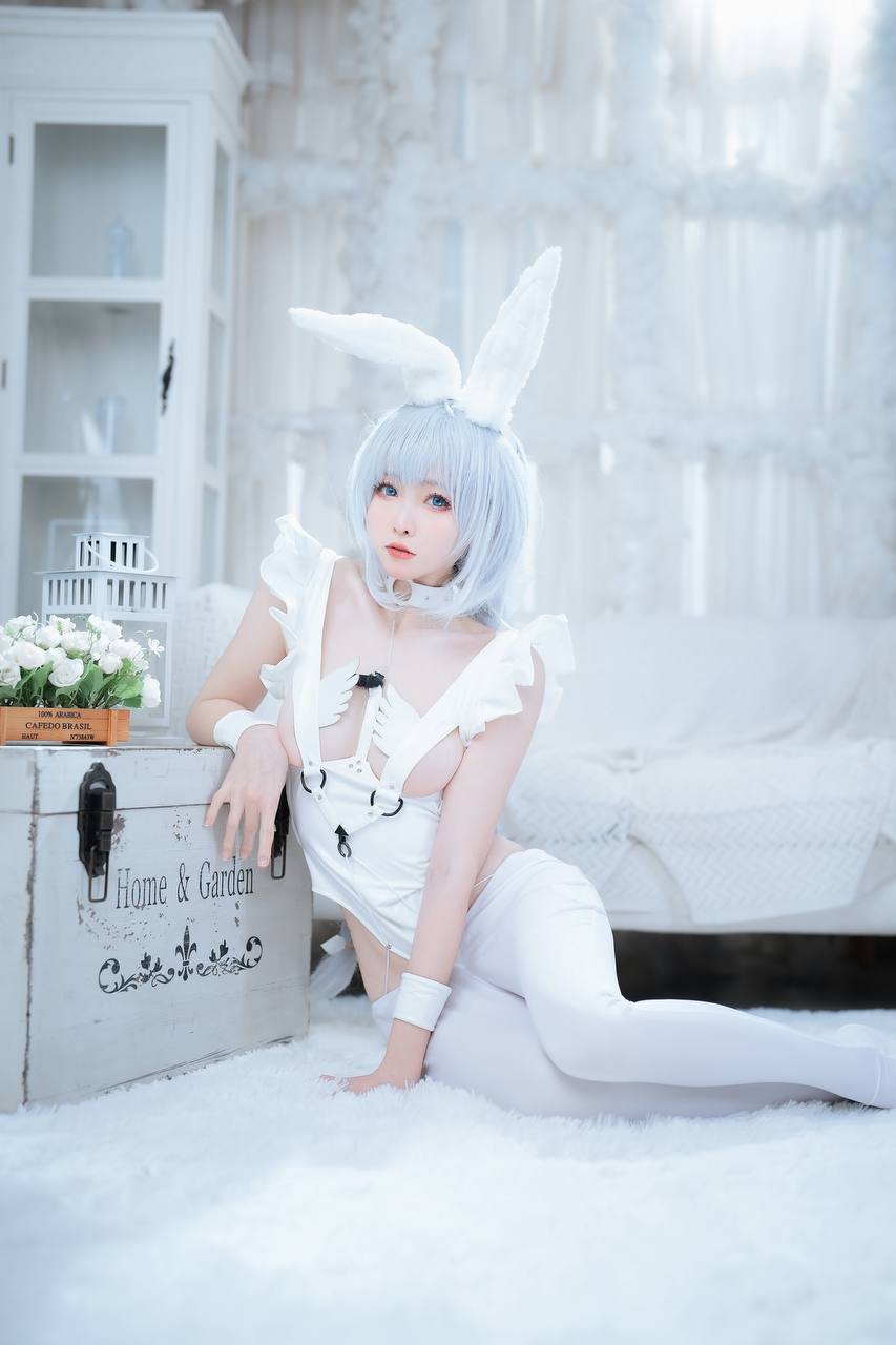 #樱岛嗷 樱岛嗷 – 碧蓝航线 恶毒懒懒的白兔 [19P 145Mb] 标签🏷️#Cosplay #写 - 写真摄影作品第80张照片，photo 28331