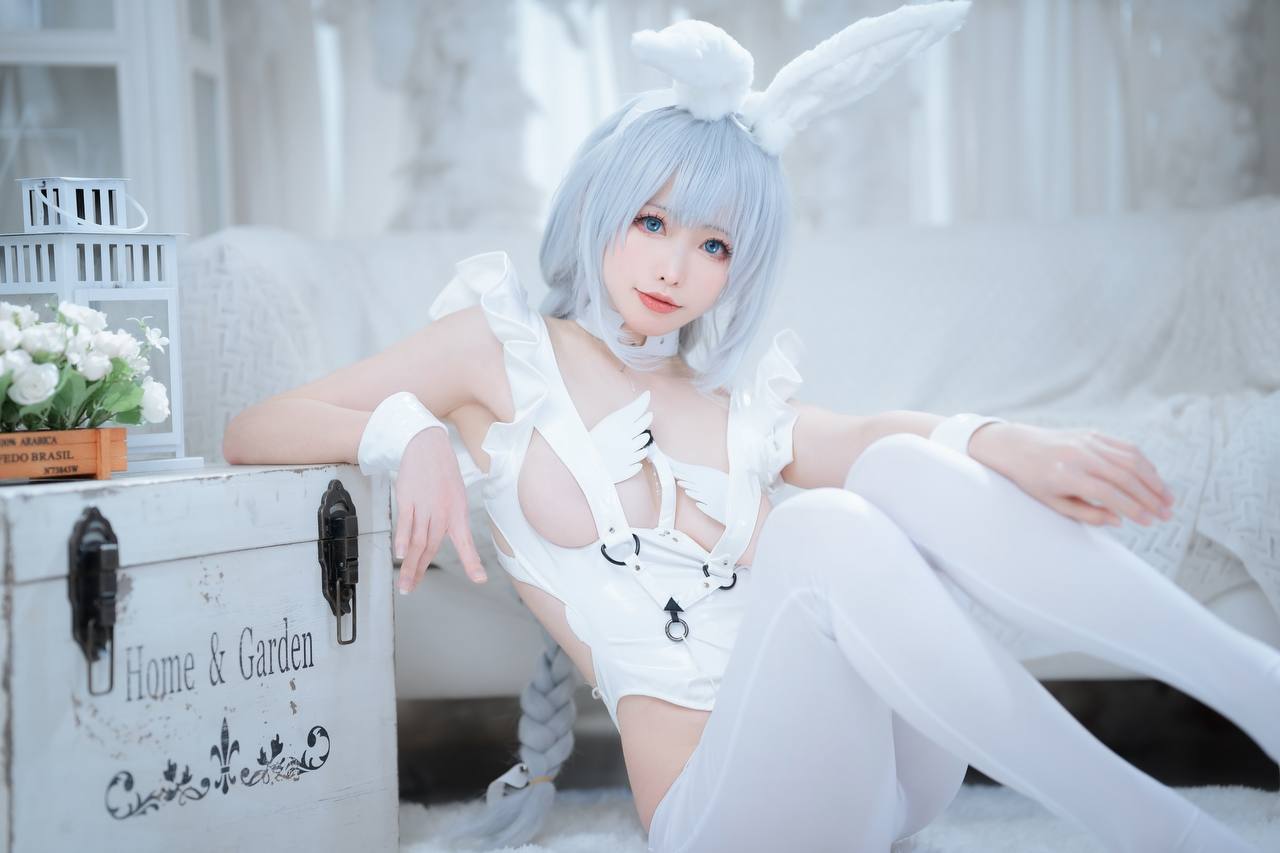 #樱岛嗷 樱岛嗷 – 碧蓝航线 恶毒懒懒的白兔 [19P 145Mb] 标签🏷️#Cosplay #写 - 写真摄影作品第73张照片，photo 28339