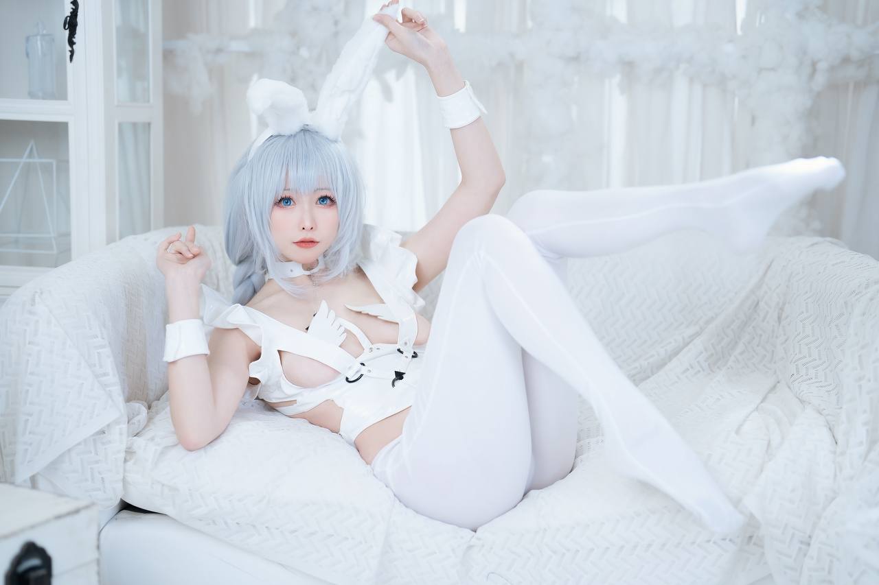 #樱岛嗷 樱岛嗷 – 碧蓝航线 恶毒懒懒的白兔 [19P 145Mb] 标签🏷️#Cosplay #写 - 写真摄影作品第60张照片，photo 28349