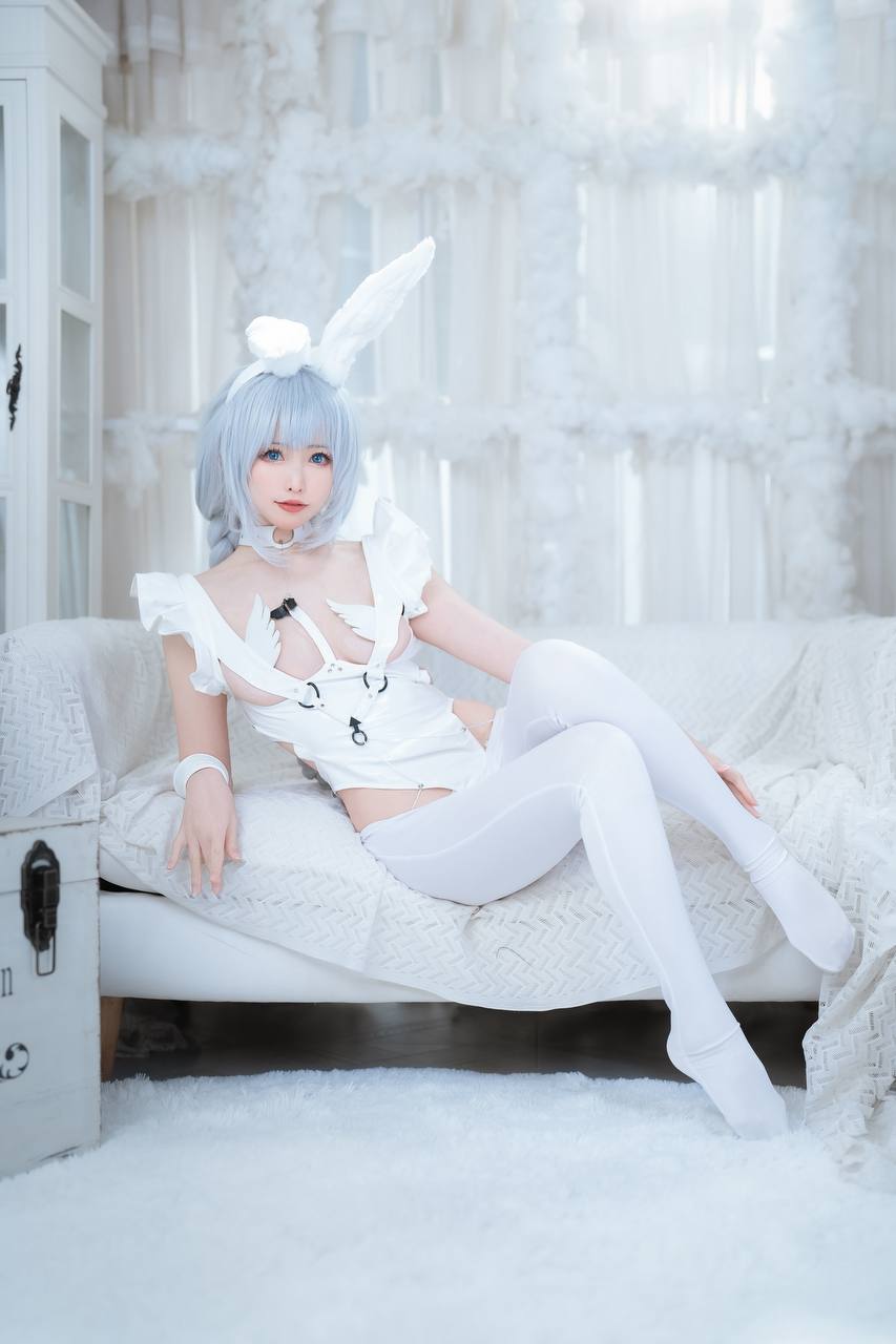 #樱岛嗷 樱岛嗷 – 碧蓝航线 恶毒懒懒的白兔 [19P 145Mb] 标签🏷️#Cosplay #写 - 写真摄影作品第62张照片，photo 28350