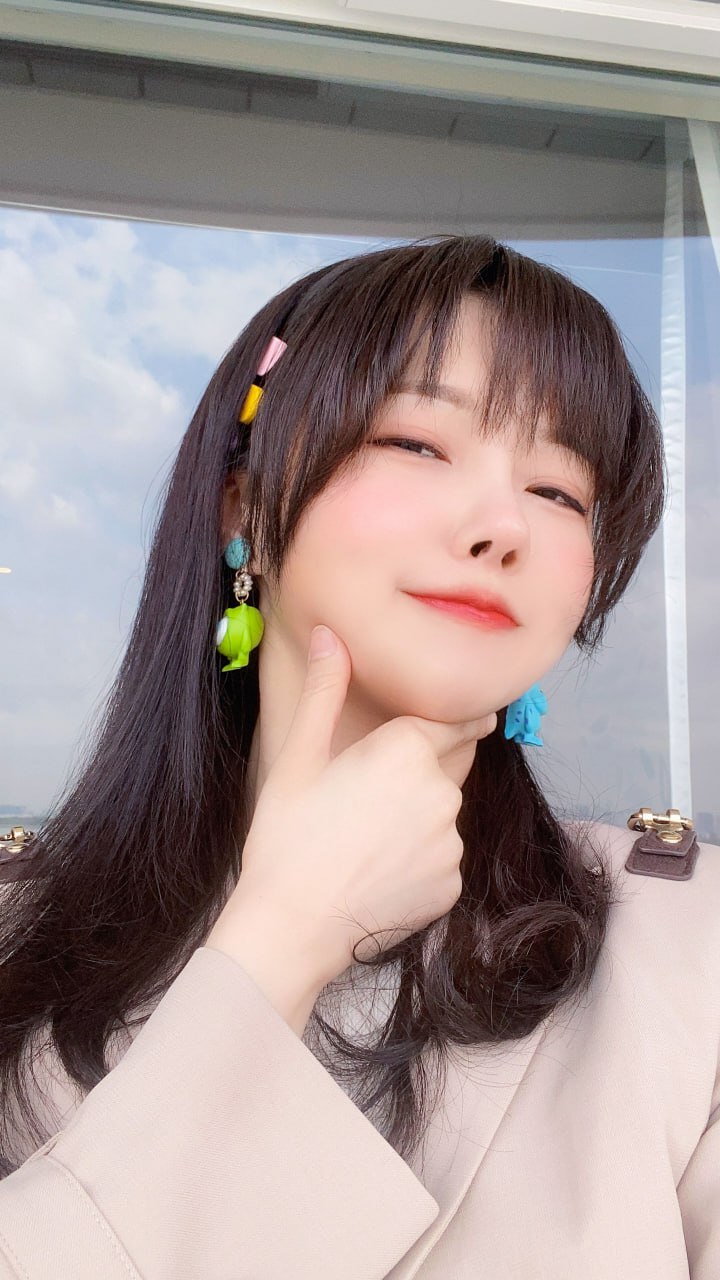 #Zinieq   蔚蓝档案 天雨亚子 标签🏷#巨乳 #白虎 #黑丝 - 写真摄影作品第98张照片，photo 43614