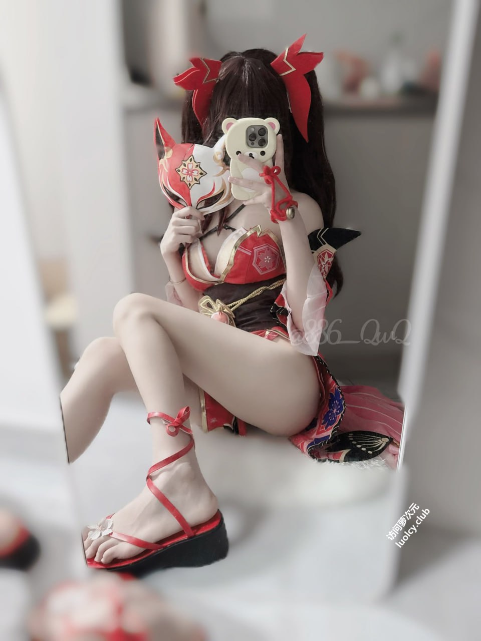 #现实是宅   [288门槛] 金主视频通话自慰 标签🏷 #萝莉 #白虎 #福利姬 - 写真摄影作品第1张照片，photo 44409