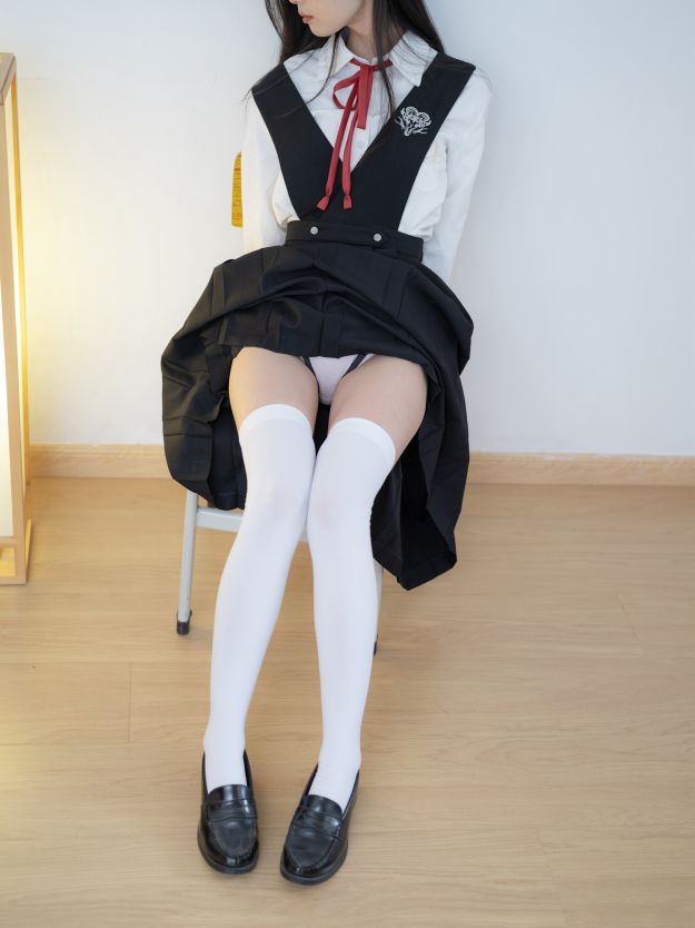 [少女秩序] VIP 晞可 - 束缚衣 - 写真摄影作品第43张照片，ac45f5d04c03f5278a1c8
