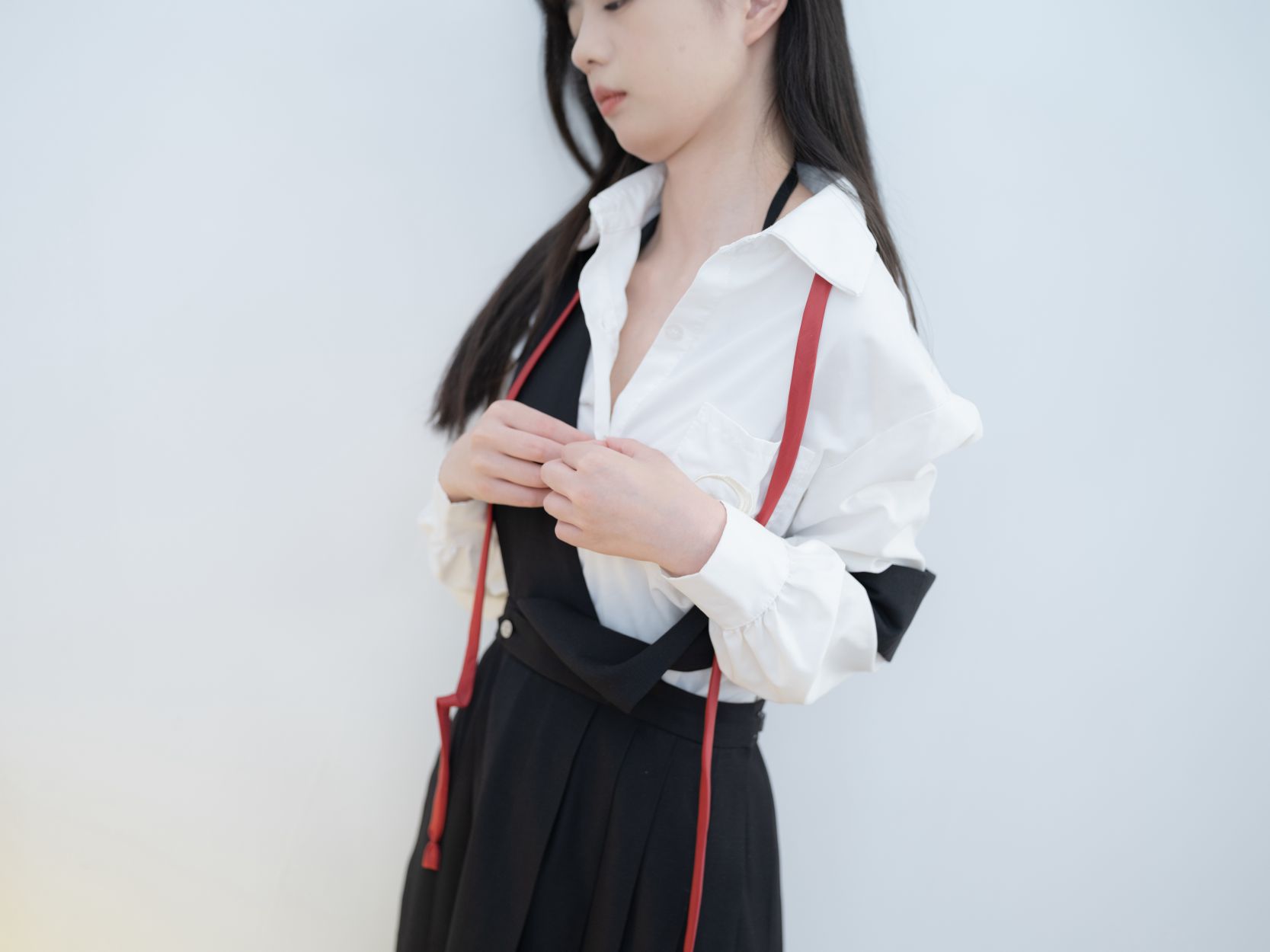 [少女秩序] VIP 晞可 - 束缚衣 - 写真摄影作品第4张照片，f446f472f1ce657fec03c