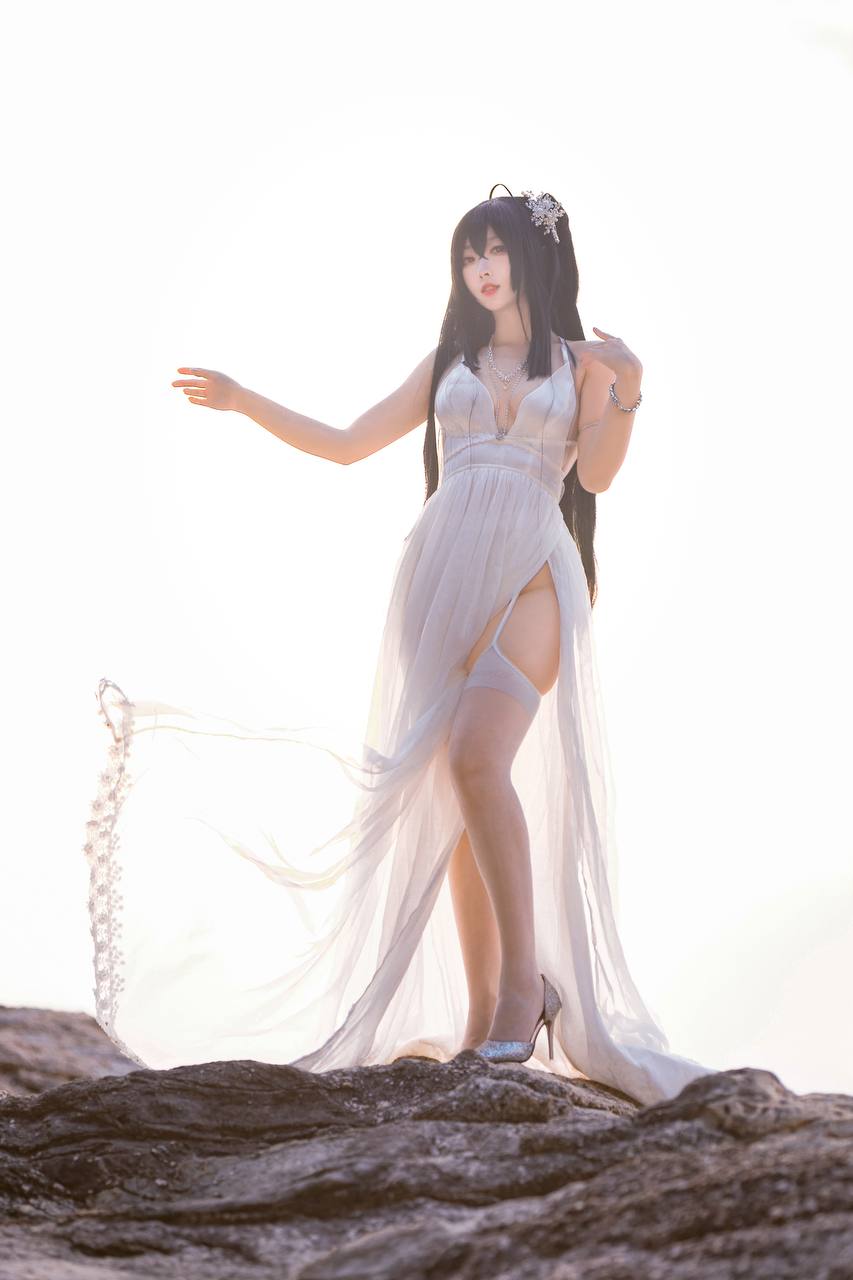 #宮本桜 #宫本桜 – 碧蓝航线 大凤 [32P 397Mb] 标签🏷️#Cosplay #肉腿 #爆乳 - 写真摄影作品第31张照片，photo 29125