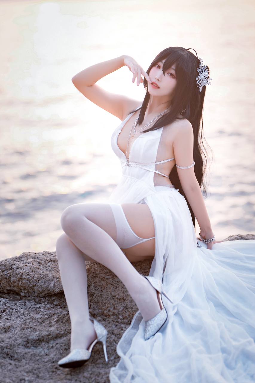 #宮本桜 #宫本桜 – 碧蓝航线 大凤 [32P 397Mb] 标签🏷️#Cosplay #肉腿 #爆乳 - 写真摄影作品第24张照片，photo 29130