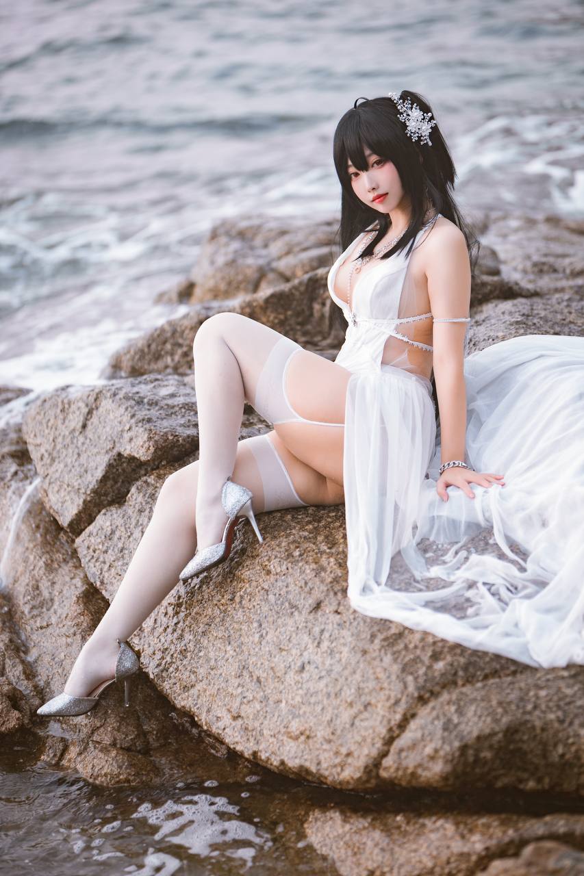 #宮本桜 #宫本桜 – 碧蓝航线 大凤 [32P 397Mb] 标签🏷️#Cosplay #肉腿 #爆乳 - 写真摄影作品第12张照片，photo 29145