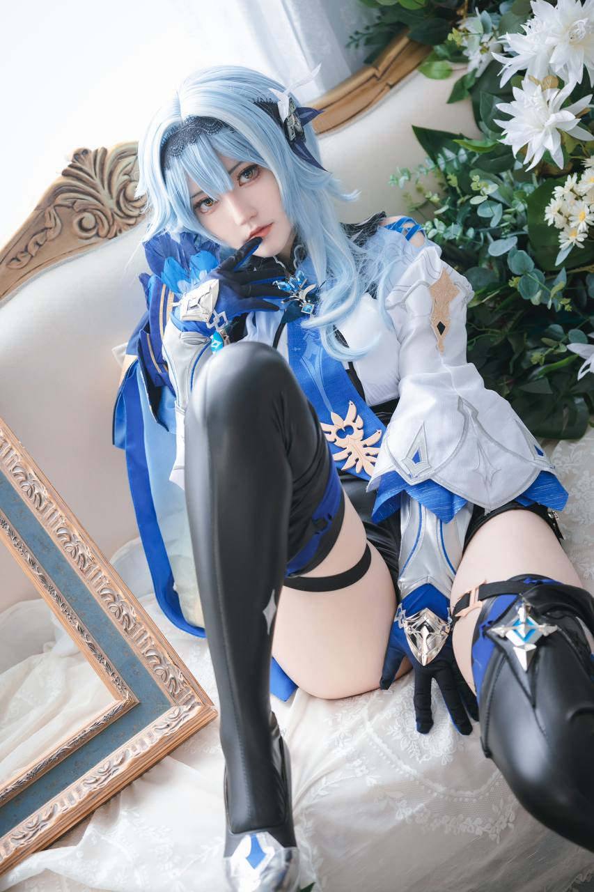 #秀人网 #小逗逗 – 白里红 [85P 787Mb] 标签🏷️#肉丝 #模特 #胴体 - 写真摄影作品第32张照片，photo 28997