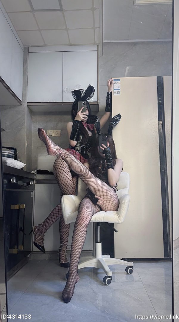抖音380W粉 #小耳酱 微密圈No.007期 双人黑皮兔女郎【18P】 - 写真摄影作品第2张照片，photo 137653
