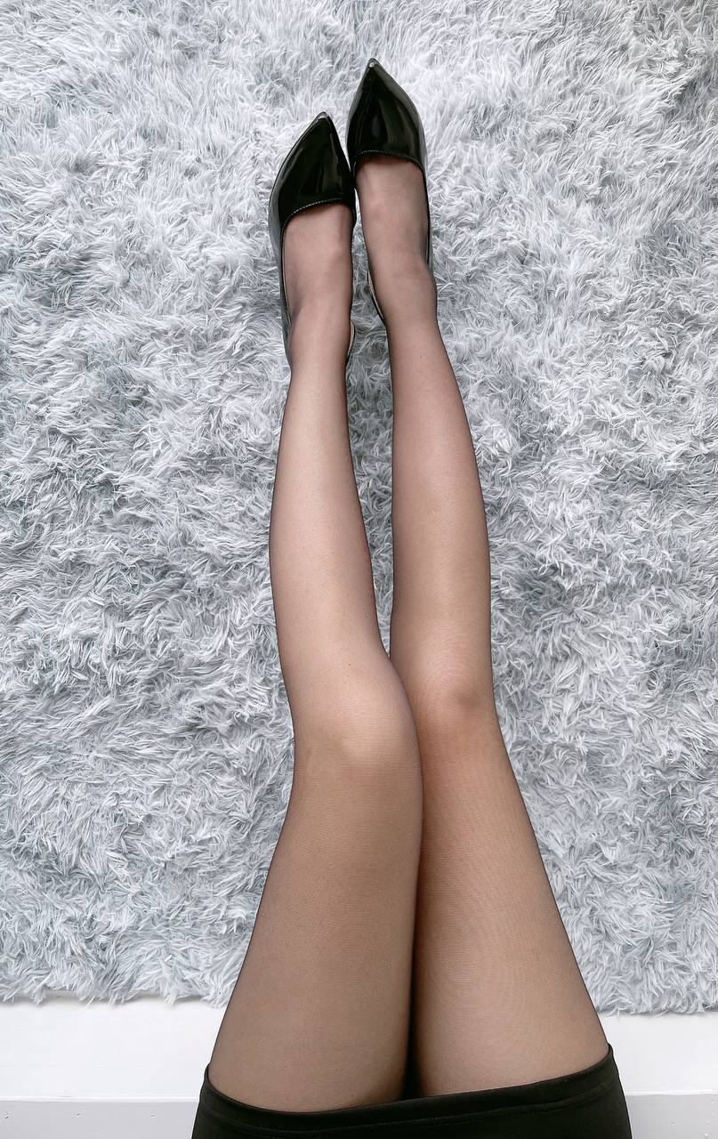 #不呆猫 黑丝包臀Ol [24P,5V 908Mb] 标签🏷️#黑丝 #足控 #爆乳 - 写真摄影作品第16张照片，photo 30023
