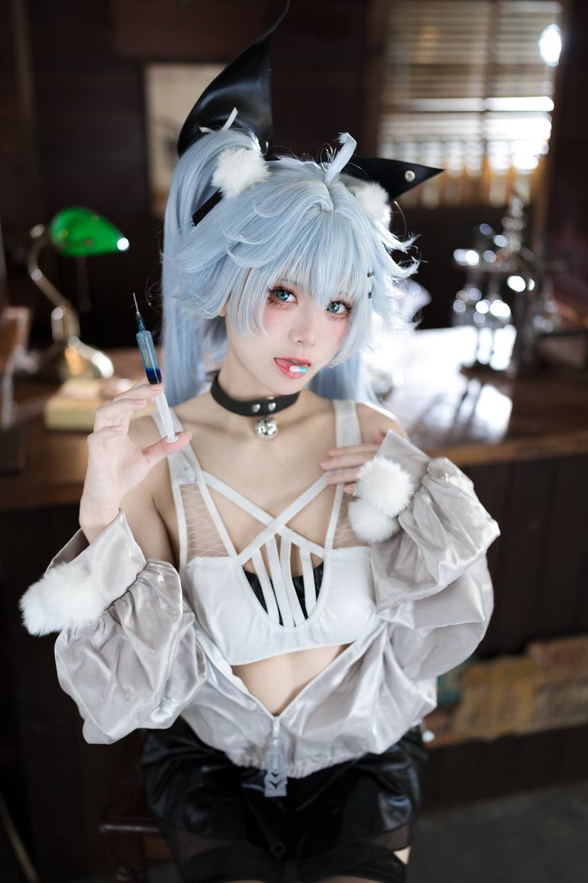 #九柒喵 No.029 – 少女前线·芙洛伦 药心 [29P 276Mb] 标签🏷️#黑丝 #粉足 #萝 - 写真摄影作品第20张照片，photo 30476