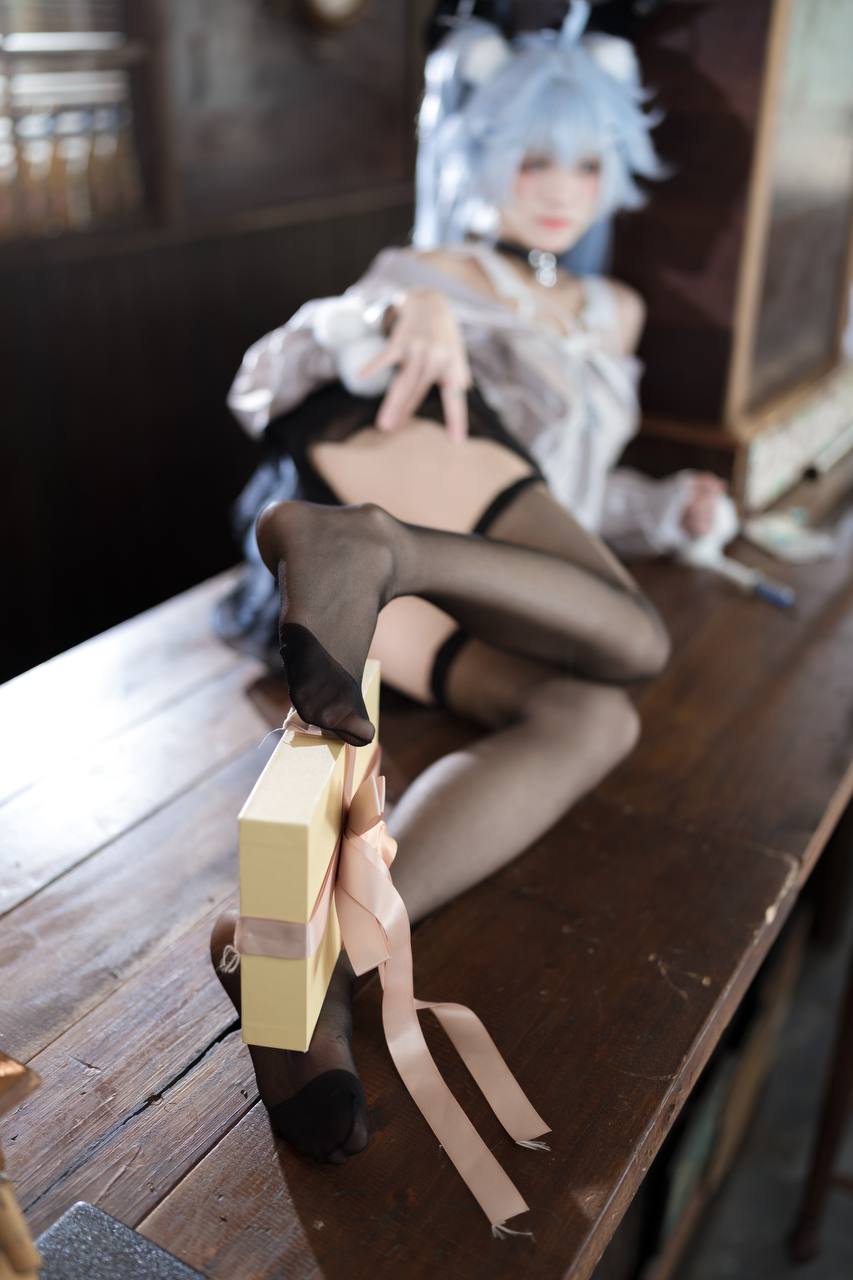 #九柒喵 No.029 – 少女前线·芙洛伦 药心 [29P 276Mb] 标签🏷️#黑丝 #粉足 #萝 - 写真摄影作品第17张照片，photo 30481