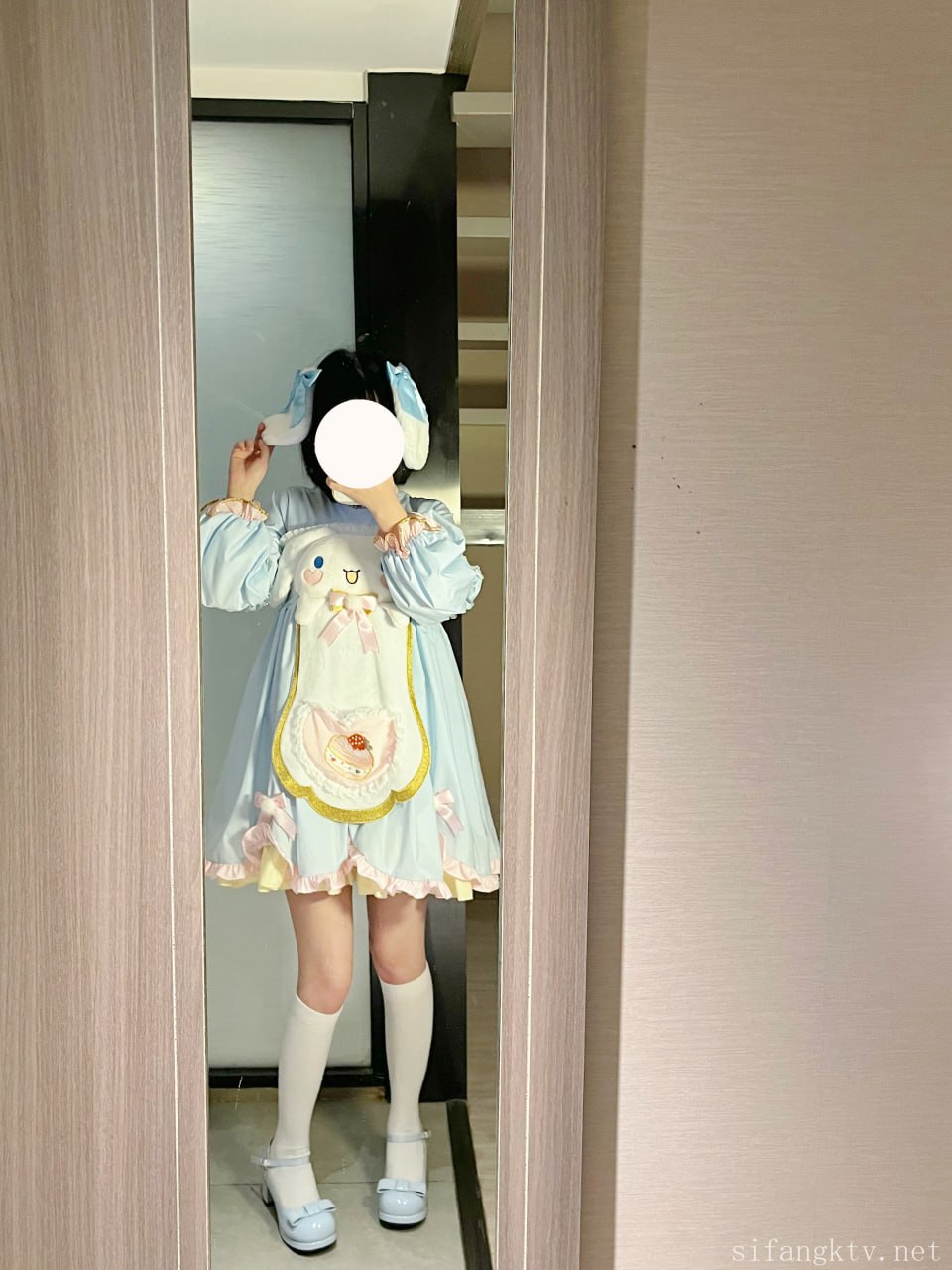 #猫屋少女   赠一套玉桂狗图包 标签🏷 #萝莉 #自拍 #福利姬 - 写真摄影作品第39张照片，photo 45853