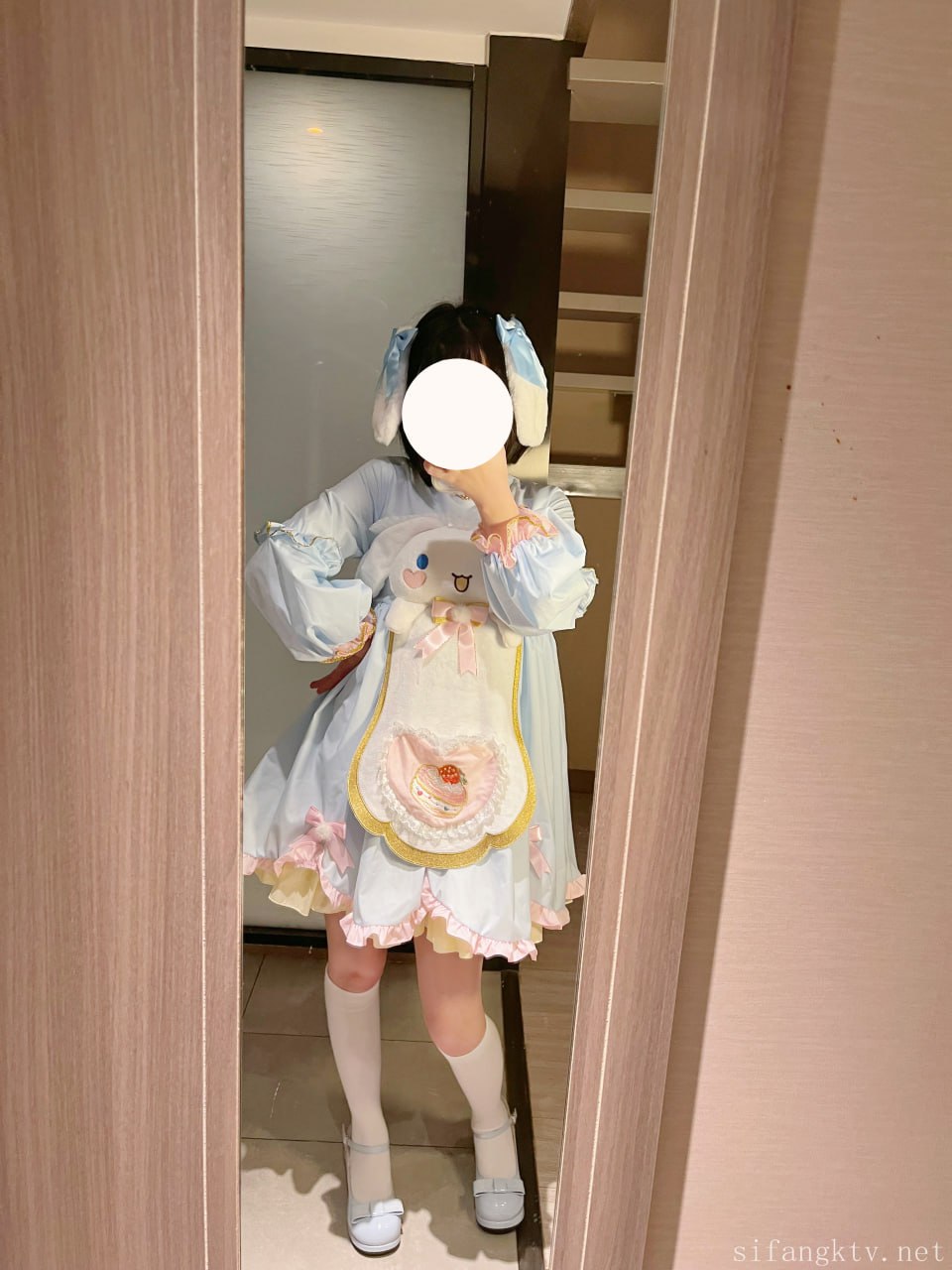 #猫屋少女   赠一套玉桂狗图包 标签🏷 #萝莉 #自拍 #福利姬 - 写真摄影作品第35张照片，photo 45859