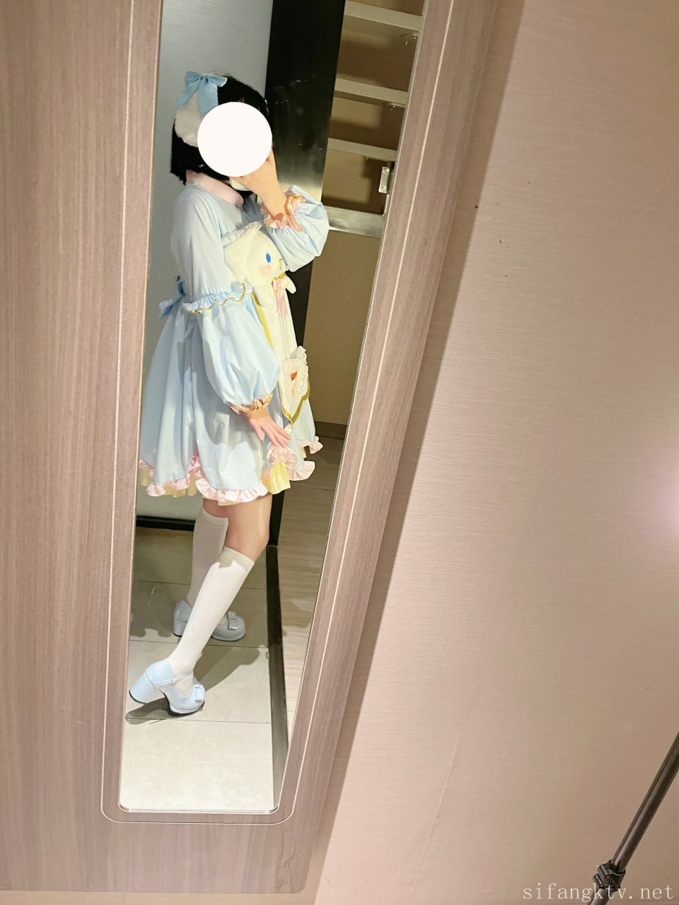 #猫屋少女   赠一套玉桂狗图包 标签🏷 #萝莉 #自拍 #福利姬 - 写真摄影作品第32张照片，photo 45863