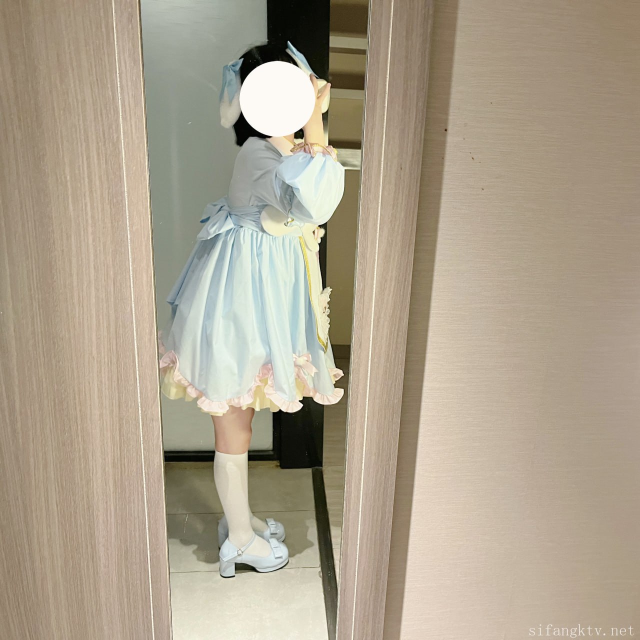 #猫屋少女   赠一套玉桂狗图包 标签🏷 #萝莉 #自拍 #福利姬 - 写真摄影作品第25张照片，photo 45867