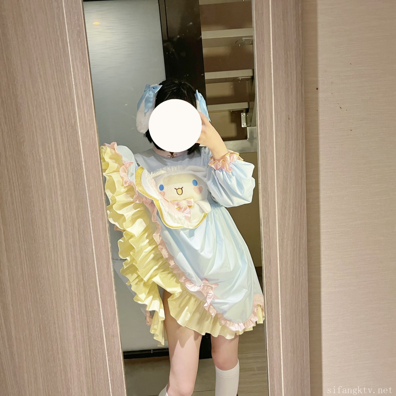 #猫屋少女   赠一套玉桂狗图包 标签🏷 #萝莉 #自拍 #福利姬 - 写真摄影作品第22张照片，photo 45871
