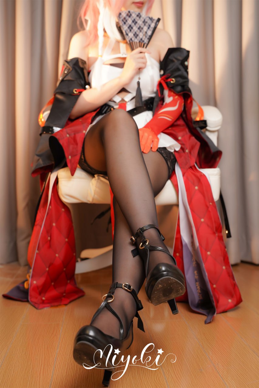 #铃木美咲   鸣潮 长离 标签🏷 #美腿 #黑丝 #福利姬 - 写真摄影作品第32张照片，photo 45555