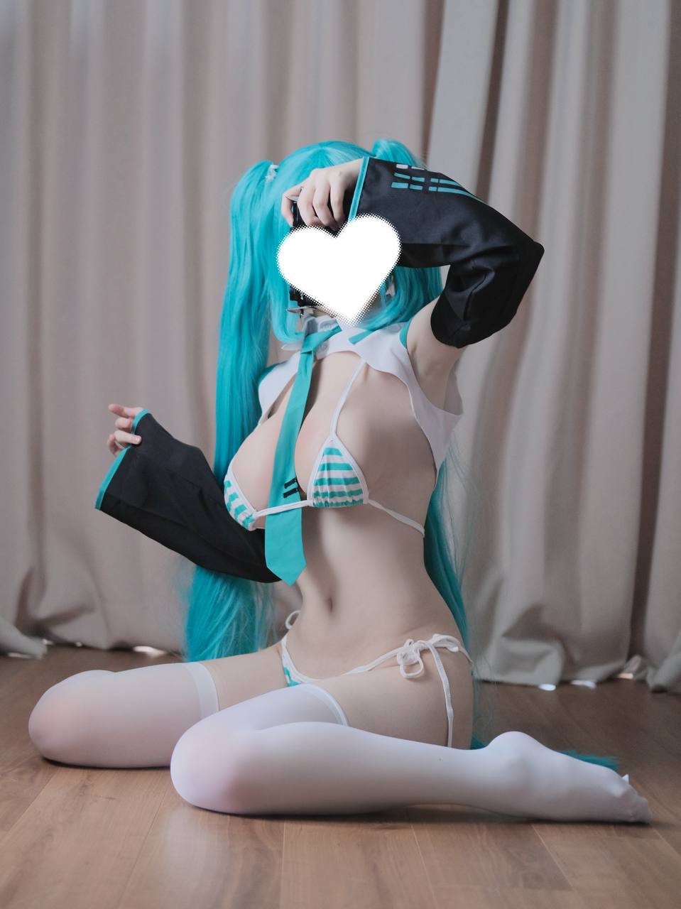 #幼愛Youmeko No.031 – 初音未来 [17P 89Mb] 标签🏷️#丝足控 #巨乳 #胴体 这身材 - 写真摄影作品第6张照片，photo 32026