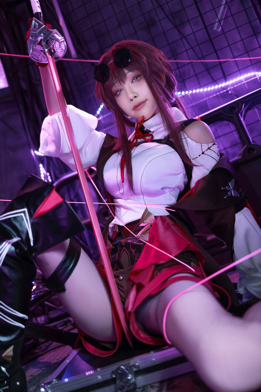 #水淼Aqua   崩坏：星穹铁道 卡芙卡 标签🏷 #黑丝 #巨乳 #美臀 - 写真摄影作品第39张照片，photo 46497
