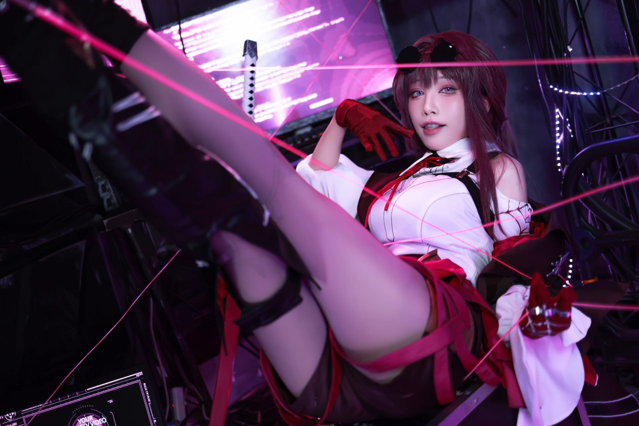 #水淼Aqua   崩坏：星穹铁道 卡芙卡 标签🏷 #黑丝 #巨乳 #美臀 - 写真摄影作品第11张照片，photo 46524