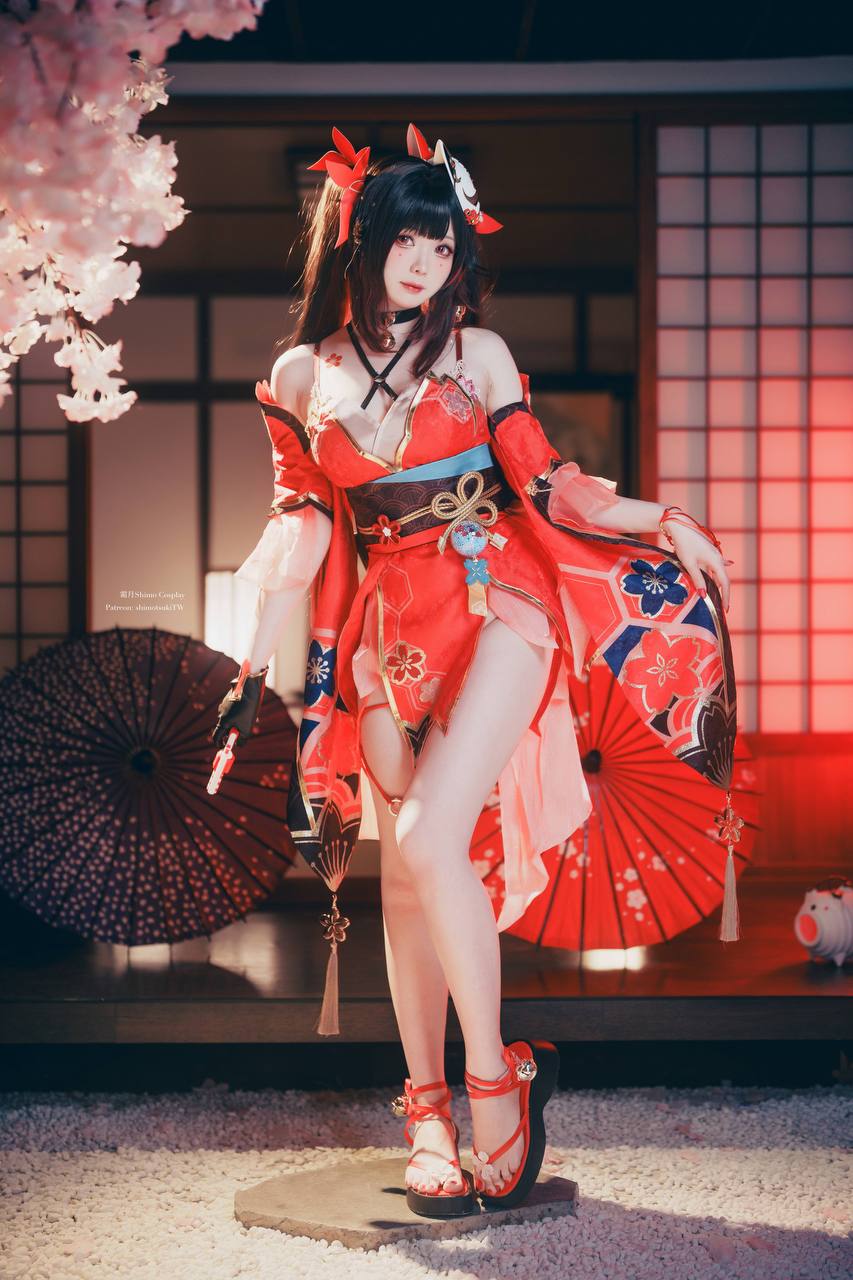 #霜月Shimo 花火(Sparkle) [20P 198Mb] 标签🏷️#Cos #爆乳 #胴体 - 写真摄影作品第20张照片，photo 32038