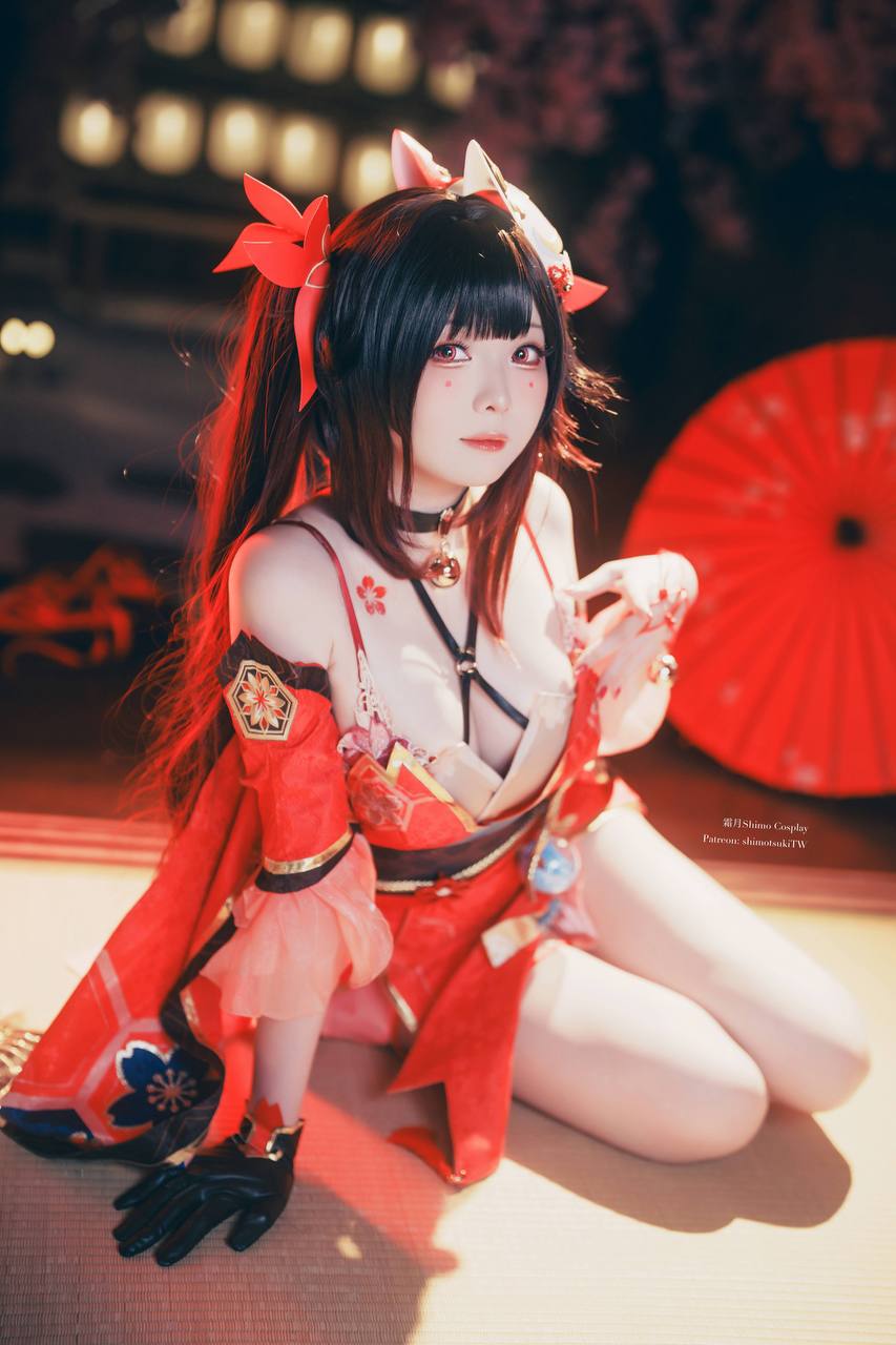 #霜月Shimo 花火(Sparkle) [20P 198Mb] 标签🏷️#Cos #爆乳 #胴体 - 写真摄影作品第16张照片，photo 32042