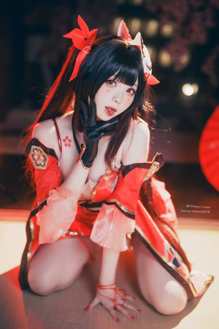 #霜月Shimo 花火(Sparkle) [20P 198Mb] 标签🏷️#Cos #爆乳 #胴体 - 写真摄影作品第13张照片，photo 32043