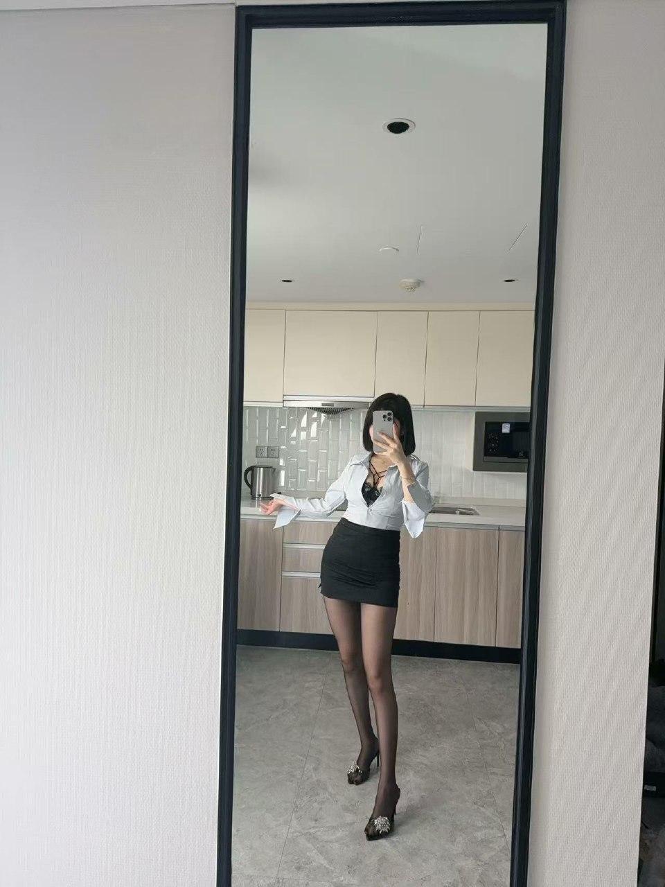 抖音11W粉 #Tina很妖孽呀 秘语空间No.009期 黑丝Ol【11P】 - 写真摄影作品第6张照片，photo 138777