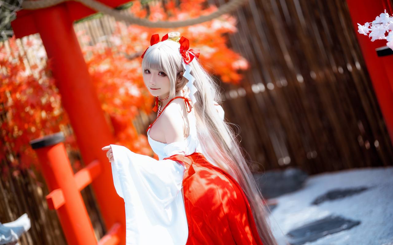 #是三不是世W 碧蓝航线·可畏 巫女 [21P 539Mb] 标签🏷️#双马尾 #Cos #神颜 - 写真摄影作品第21张照片，photo 33070