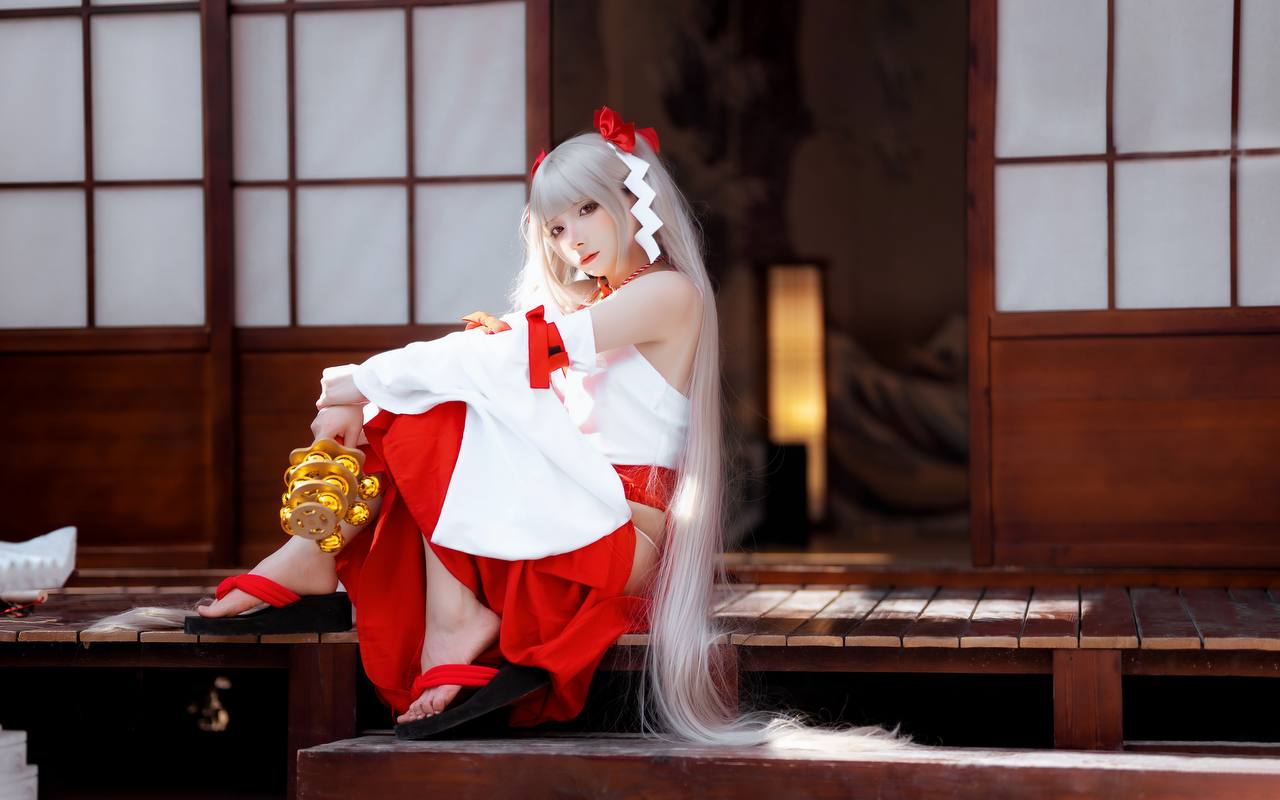 #是三不是世W 碧蓝航线·可畏 巫女 [21P 539Mb] 标签🏷️#双马尾 #Cos #神颜 - 写真摄影作品第15张照片，photo 33076