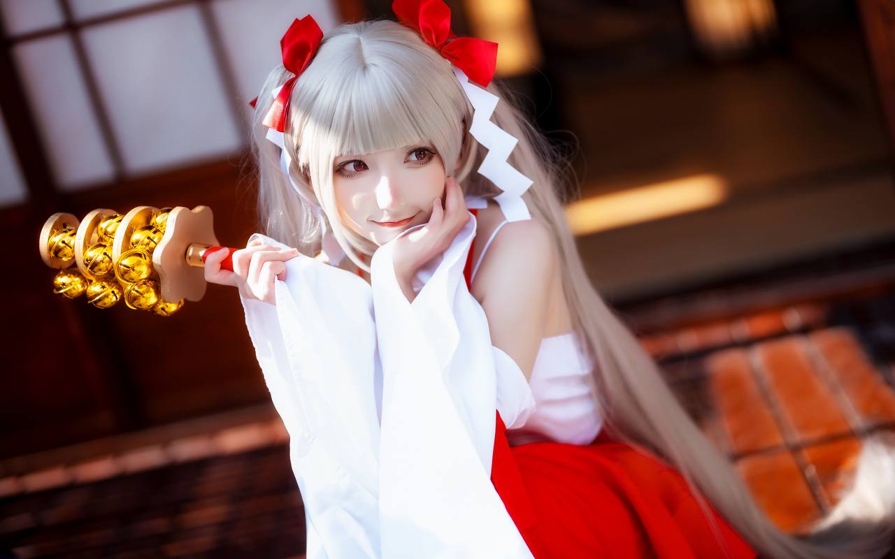 #是三不是世W 碧蓝航线·可畏 巫女 [21P 539Mb] 标签🏷️#双马尾 #Cos #神颜 - 写真摄影作品第14张照片，photo 33077