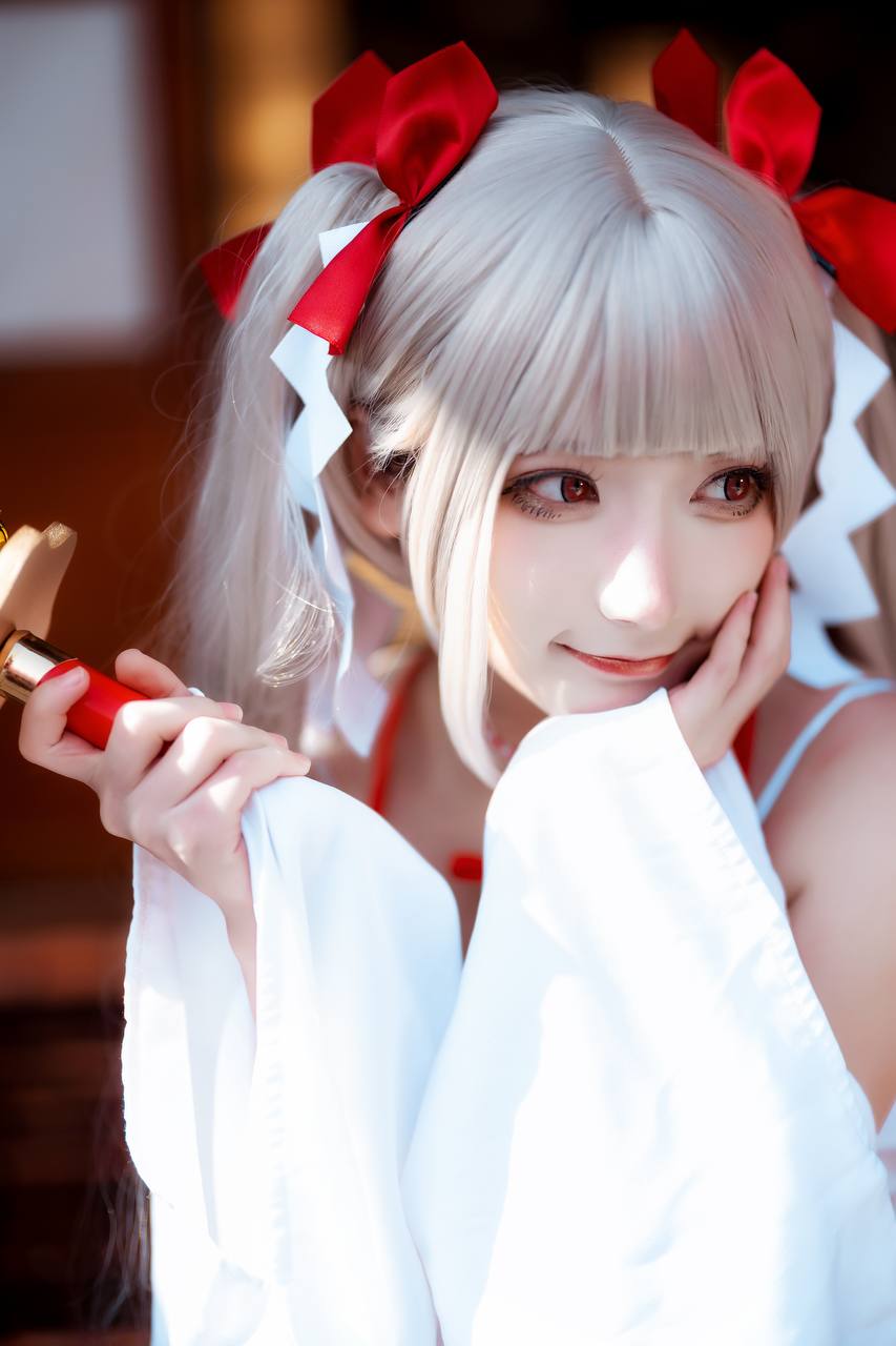 #是三不是世W 碧蓝航线·可畏 巫女 [21P 539Mb] 标签🏷️#双马尾 #Cos #神颜 - 写真摄影作品第13张照片，photo 33078