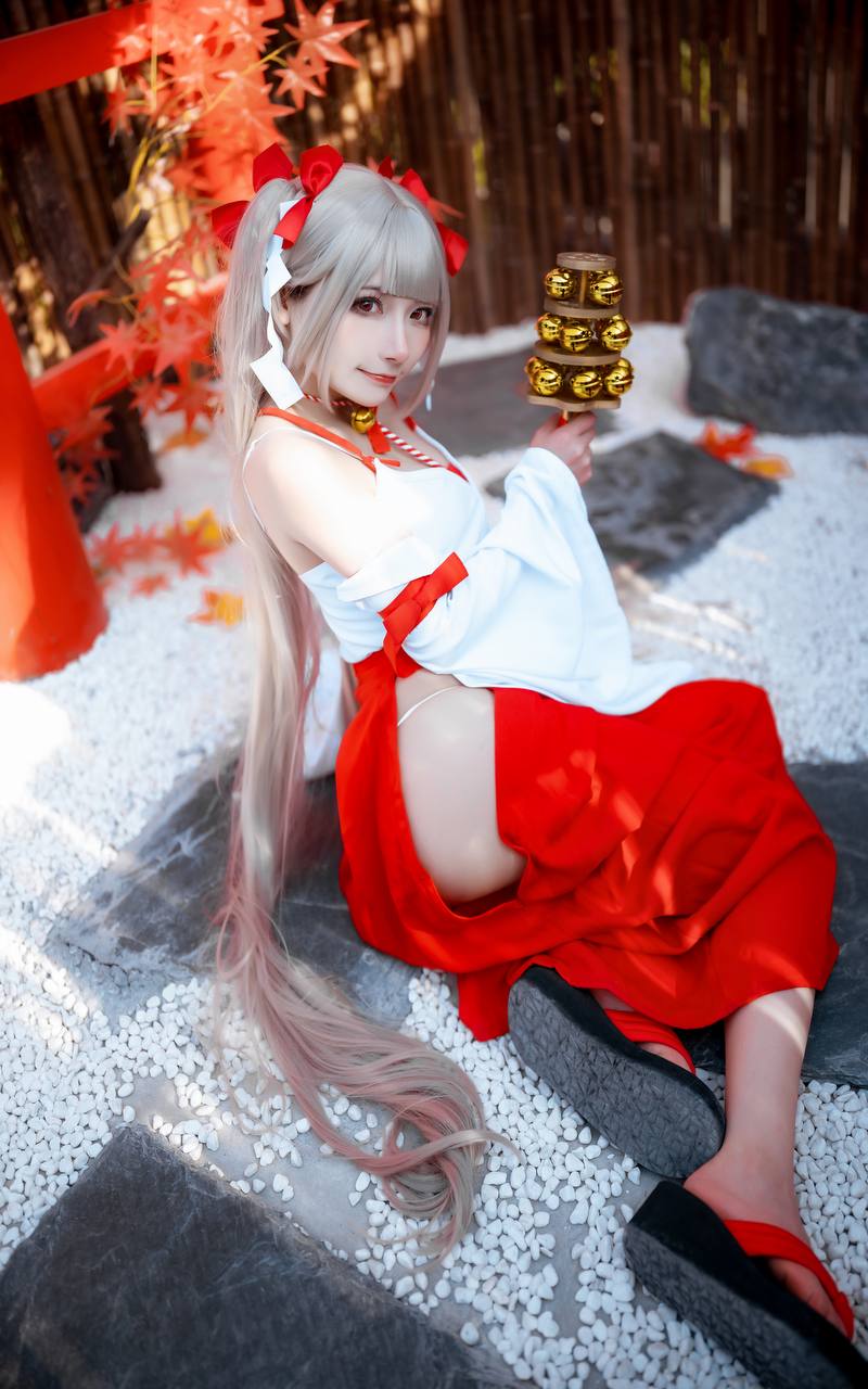 #是三不是世W 碧蓝航线·可畏 巫女 [21P 539Mb] 标签🏷️#双马尾 #Cos #神颜 - 写真摄影作品第6张照片，photo 33086