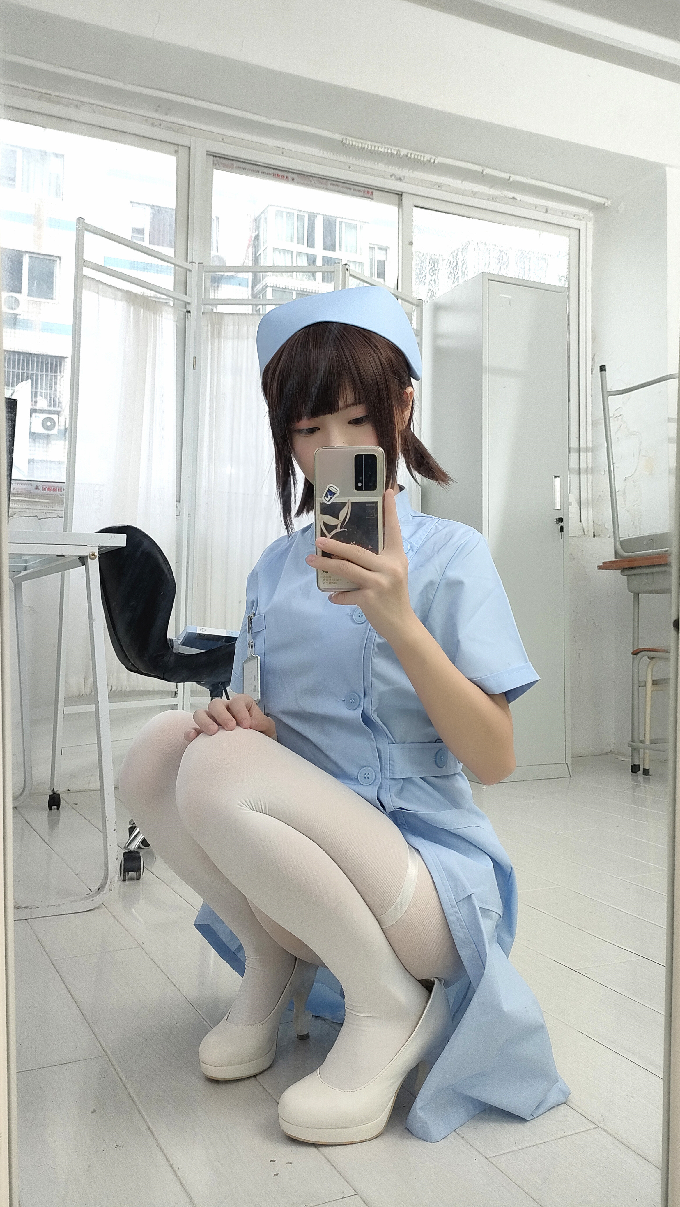 十万珍吱伏特   护理实习生 [155P1V 1.38G] - 写真摄影作品第125张照片，1-127