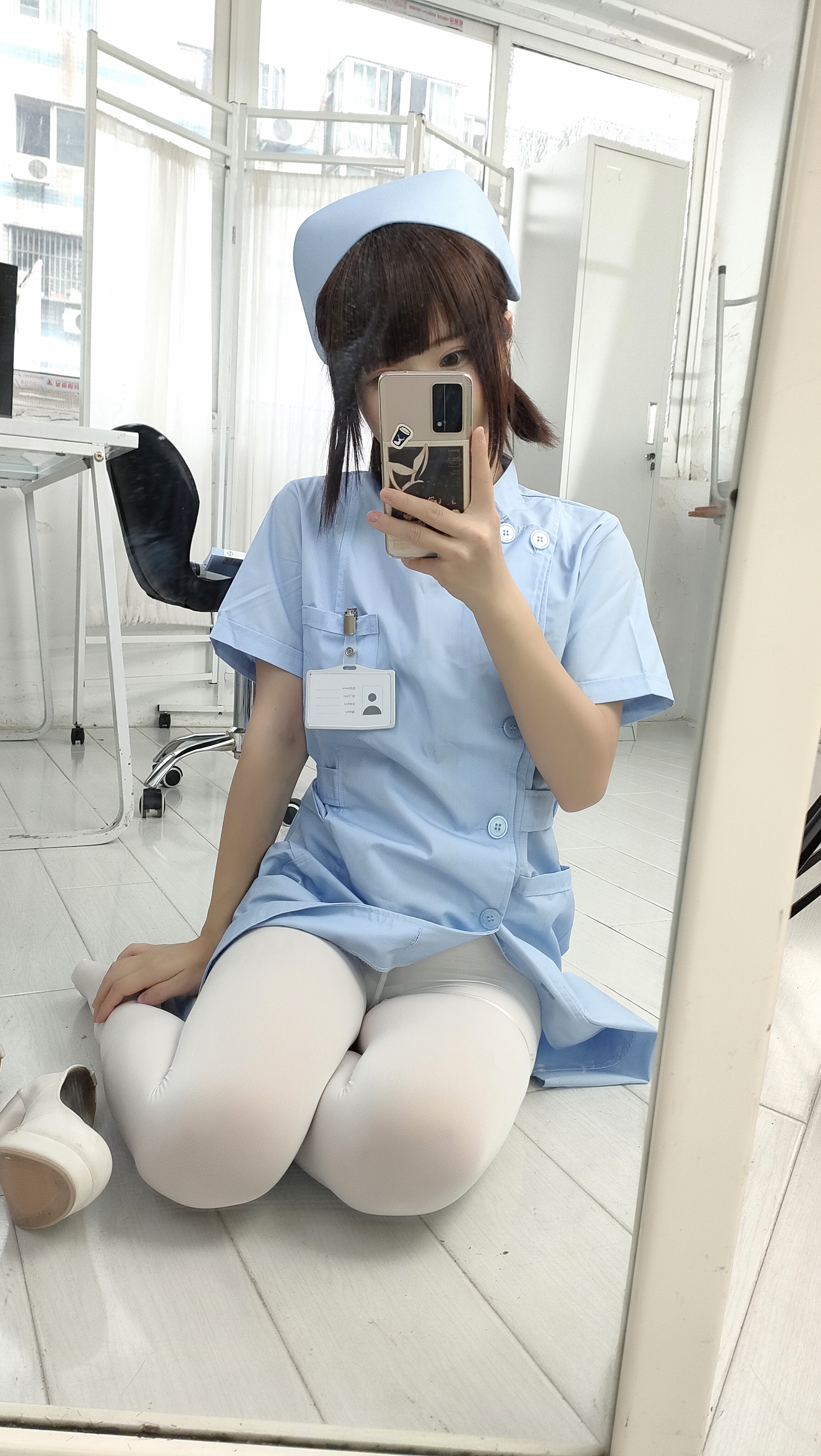 十万珍吱伏特   护理实习生 [155P1V 1.38G] - 写真摄影作品第123张照片，1-129