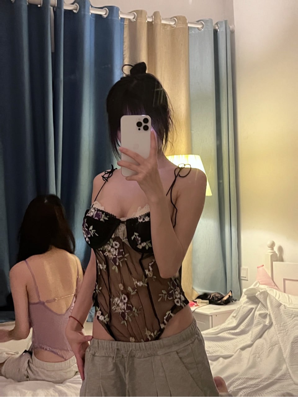抖音240W粉 #智桃Lucky 微密圈No.003期 类似吊带姐妹花【17P】 - 写真摄影作品第5张照片，photo 139275