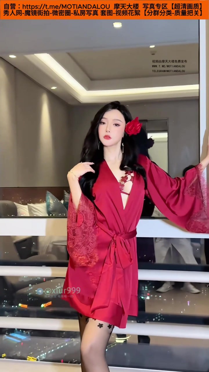 秀人网【王馨瑶】白色蕾丝内衣为主，点缀红色花卉图案 - 写真摄影作品第34张照片，photo 10910