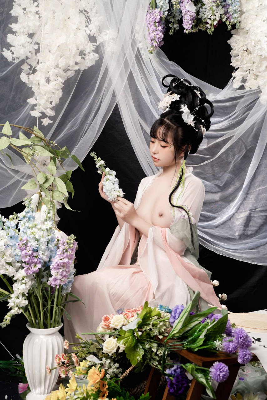 #爆机少女喵小吉   花间集 标签🏷 #古风 #粉嫩 #美胸 - 写真摄影作品第78张照片，photo 48356
