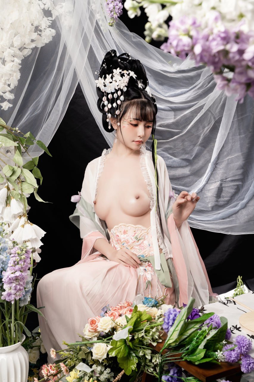 #爆机少女喵小吉   花间集 标签🏷 #古风 #粉嫩 #美胸 - 写真摄影作品第3张照片，photo 48361