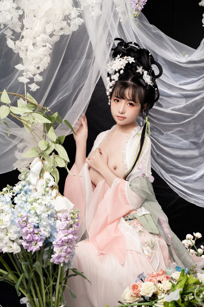 #爆机少女喵小吉   花间集 标签🏷 #古风 #粉嫩 #美胸 - 写真摄影作品第9张照片，photo 48367