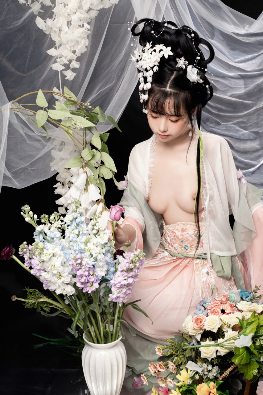 #爆机少女喵小吉   花间集 标签🏷 #古风 #粉嫩 #美胸 - 写真摄影作品第10张照片，photo 48368