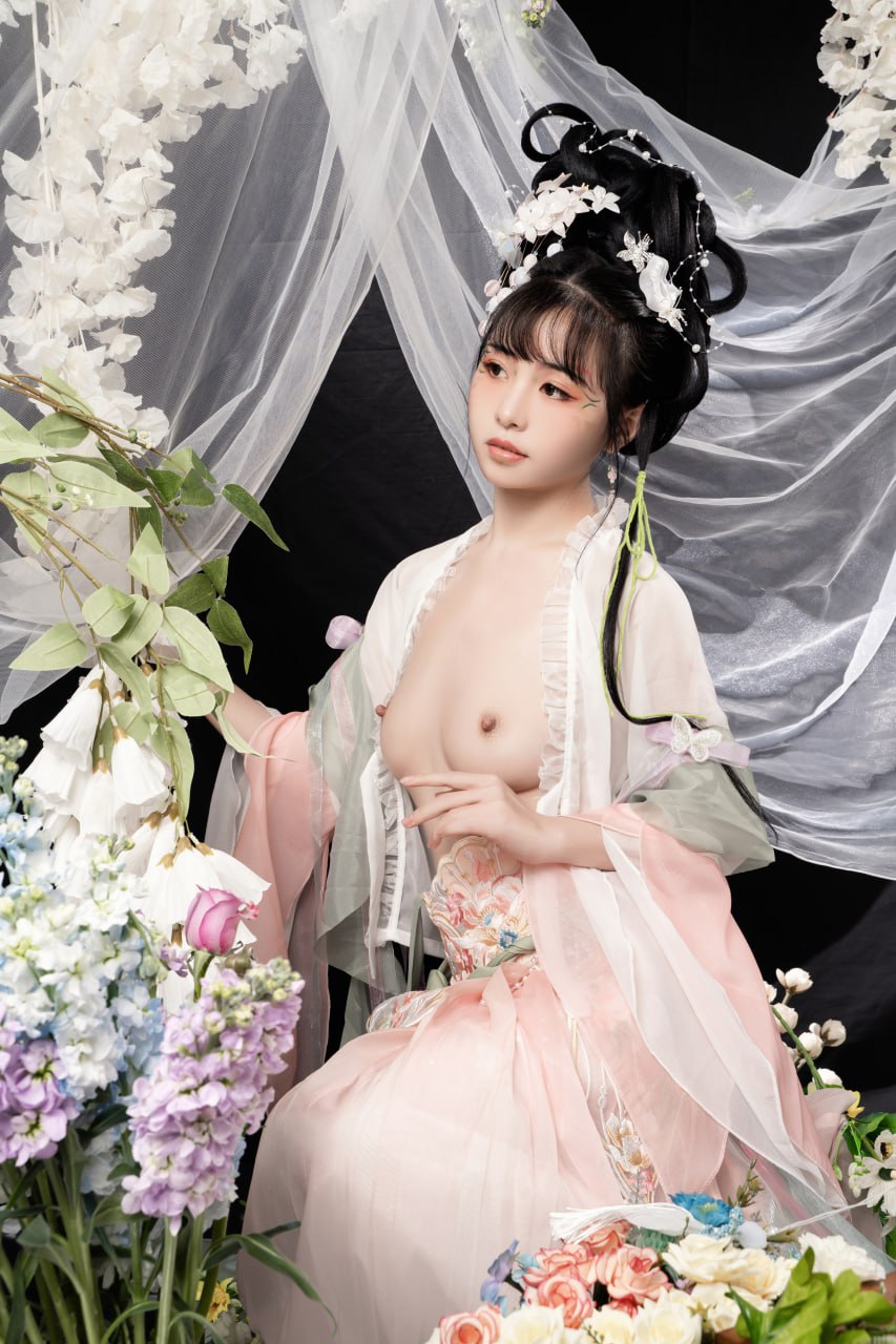 #爆机少女喵小吉   花间集 标签🏷 #古风 #粉嫩 #美胸 - 写真摄影作品第14张照片，photo 48372