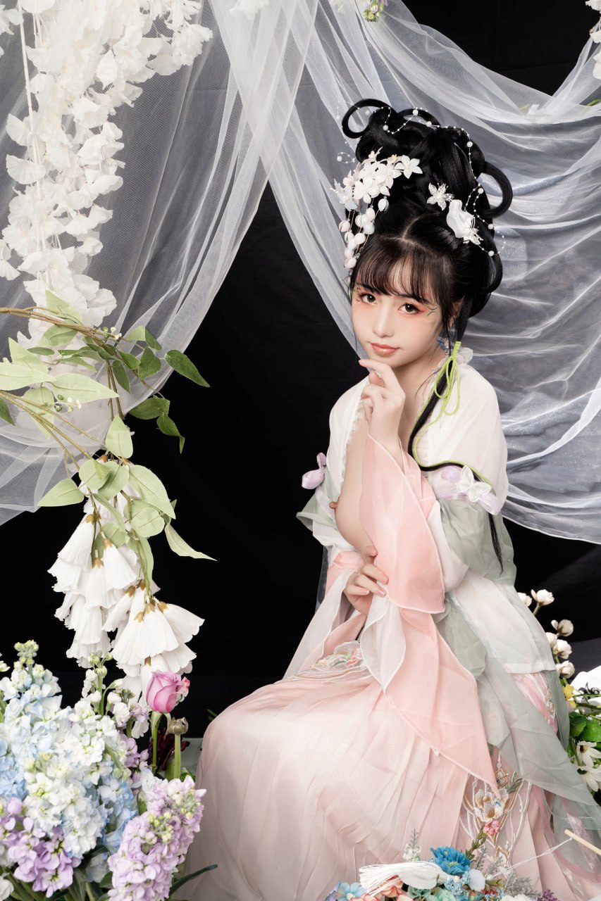 #爆机少女喵小吉   花间集 标签🏷 #古风 #粉嫩 #美胸 - 写真摄影作品第16张照片，photo 48374