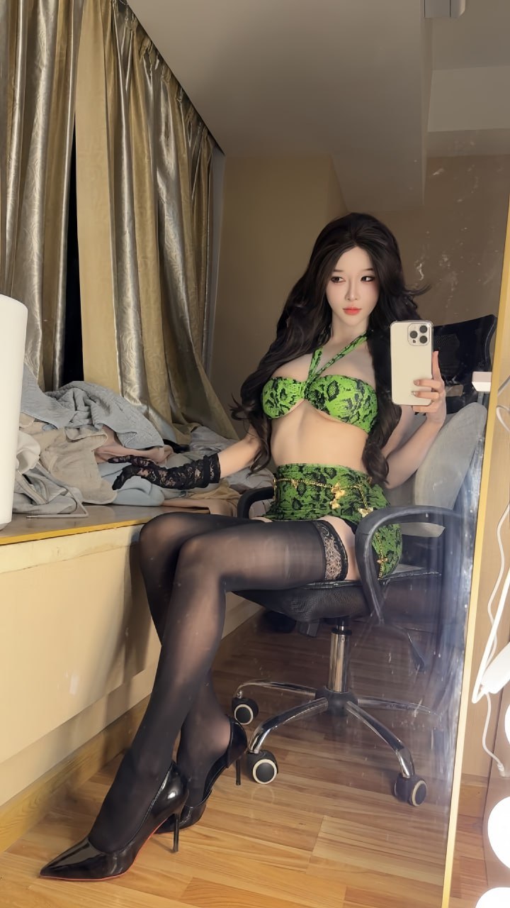 抖音28W粉 #无欲无求的推土君 微密圈No.013期 青色蛇纹 [40P+4V 239Mb] - 写真摄影作品第2张照片，photo 139688