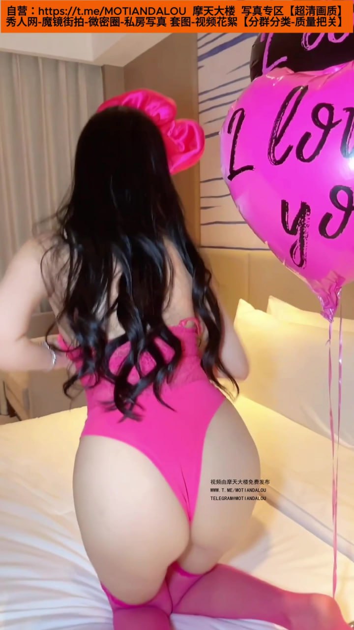 秀人网[杨晨晨]蕾丝紧身上衣和长筒袜 - 写真摄影作品第40张照片，photo 11002